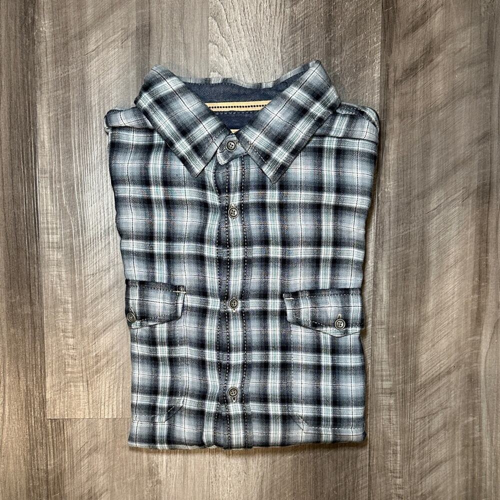 North Coast Flannel Plaid Long Sleeve Button Down - Medium